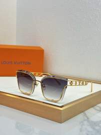 Picture of Louis Vuitton Sunglasses _SKUfw79280250fw